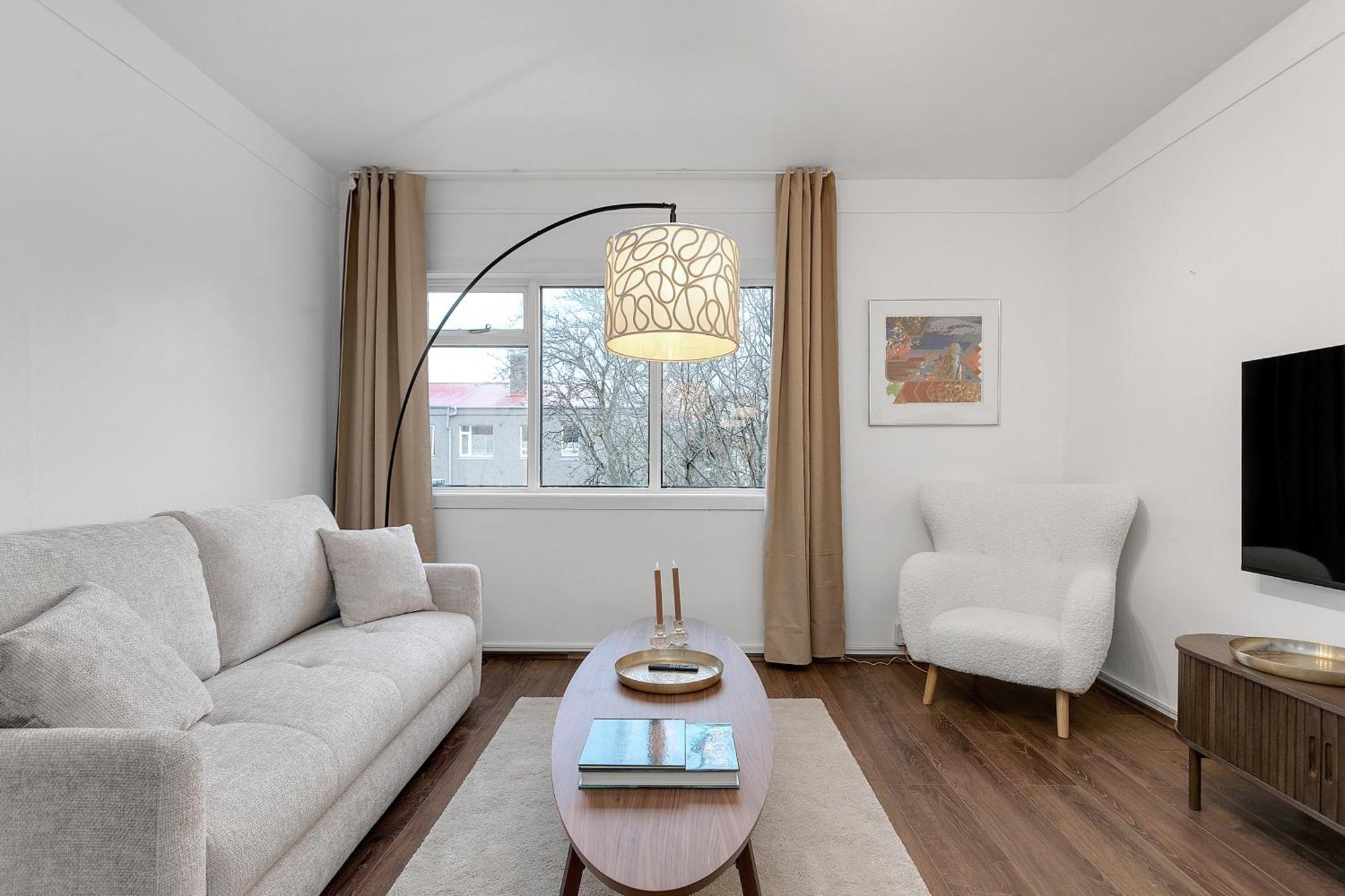 Lejlighed Modern 2br Flat In